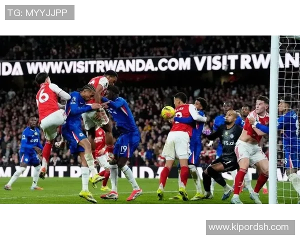 德甲焦点战里昂与阿森纳战成平局争议判罚引发全场热议