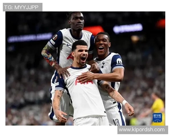 欧联杯精彩对决巴萨逆转热刺4-0全场沸腾瞬间解析