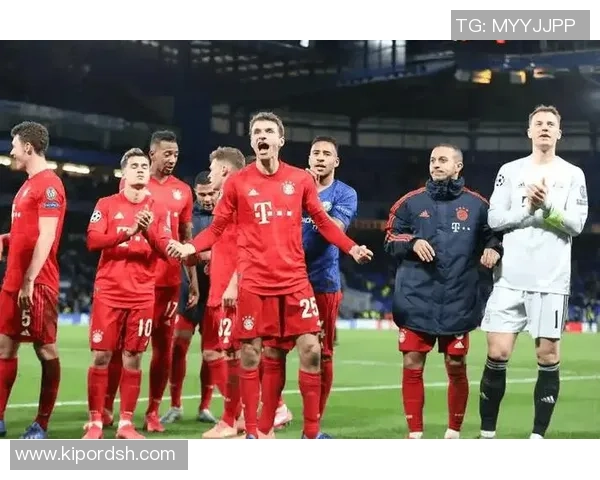 西甲激战：里昂大胜拜仁三球横扫引发全场狂欢