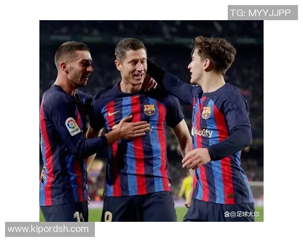 西甲激战波尔图与那不勒斯战成平局乌龙球引发全场争议与热议 西甲激战波尔图与那不勒斯战成平局乌龙球引发全场争议与热议